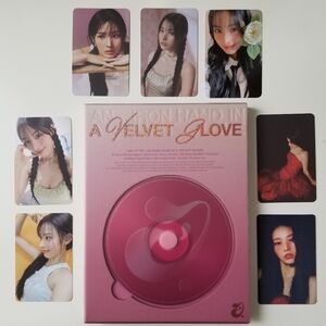 Jini's 1st Mini Album, "An Iron Hand in A Velvet Glove" (Velvet vers)